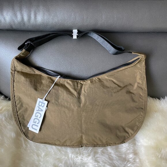 NWT Baggu Large Nylon Crescent Bag - Seaweed - Picture 2 of 5